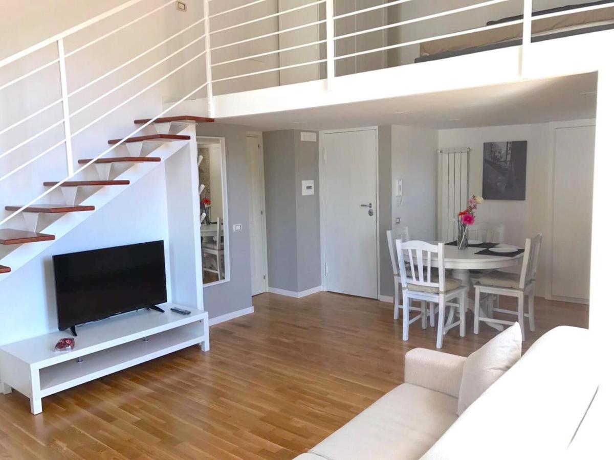Stay In Naples Flats Εξωτερικό φωτογραφία